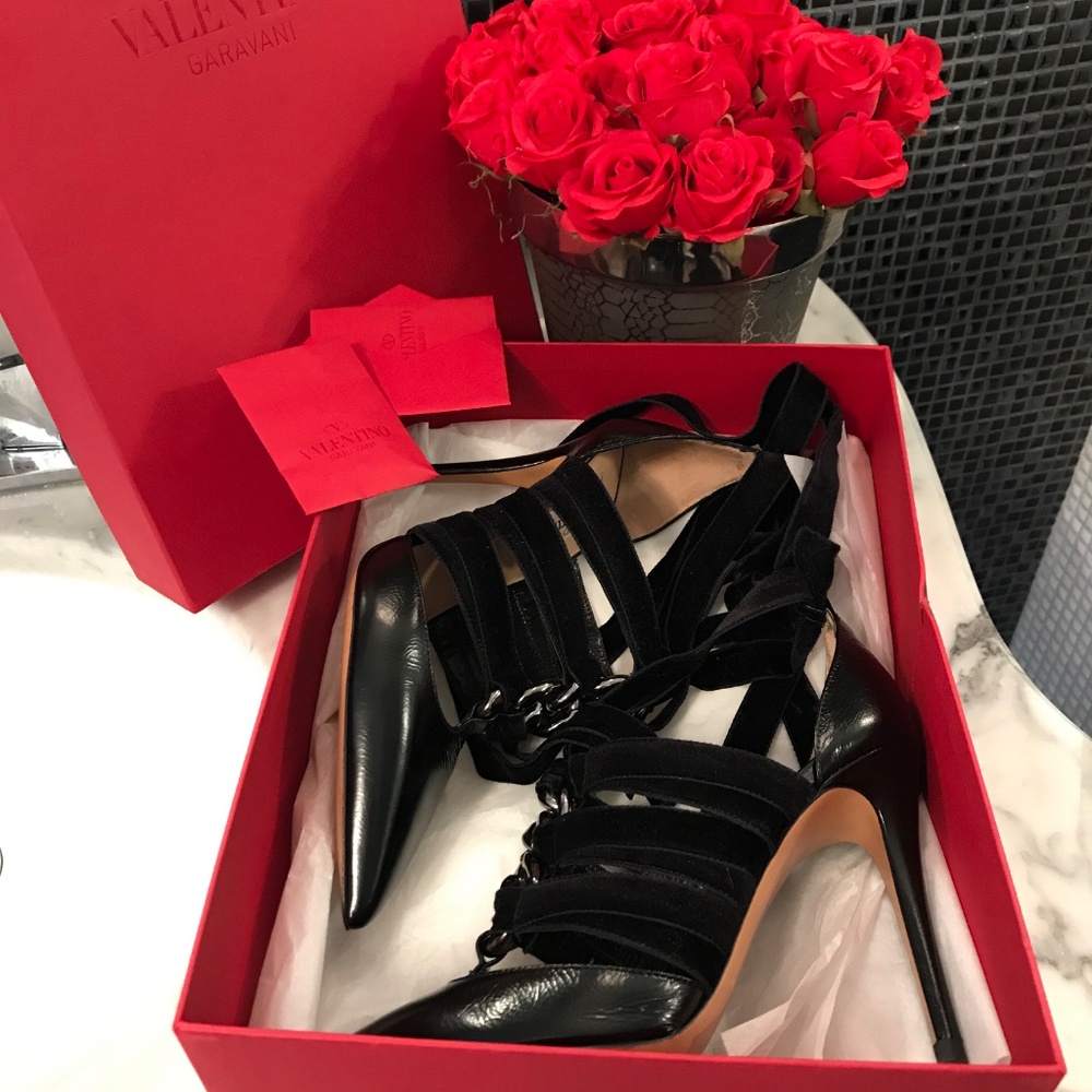 🚨❣️SOLD❣️🚨Authentic Valentino garavani lace up heels - Picture 7 of 14